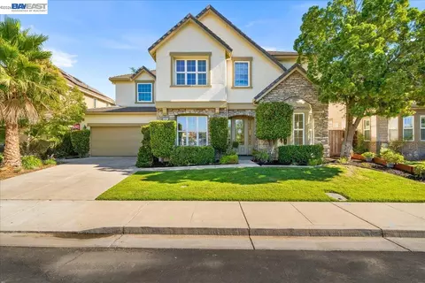 Exterior - 1461 Biarritz St, Tracy, CA 95304 photo 2 of 13