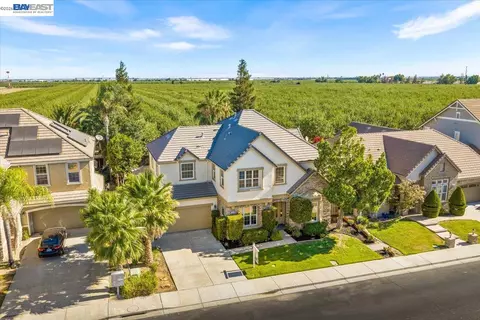 View/Area - 1461 Biarritz St, Tracy, CA 95304 photo 2 of 6