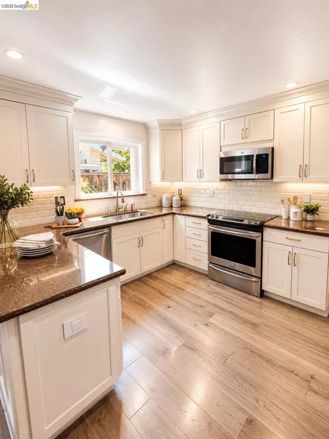 Kitchen - 4627 Regina Ln, Concord, CA 94521 photo 1 of 1