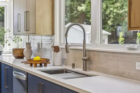 Kitchen - 15 Jessen Ct, Kensington, CA 94707 photo 3 of 3