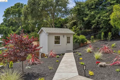 Exterior - 15 Jessen Ct, Kensington, CA 94707 photo 6 of 17