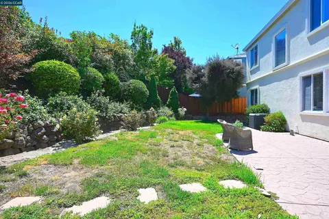 Exterior - 104 Johnson Ln, Martinez, CA 94553 photo 10 of 19