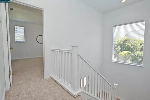 Entry Way - 104 Johnson Ln, Martinez, CA 94553 photo 2 of 2
