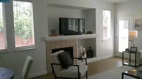 Living - 104 Johnson Ln, Martinez, CA 94553 photo 5 of 11
