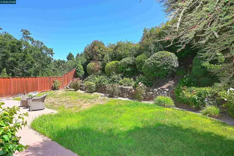 Exterior - 104 Johnson Ln, Martinez, CA 94553 photo 3 of 19