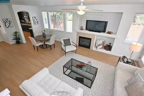 Living - 104 Johnson Ln, Martinez, CA 94553 photo 2 of 11
