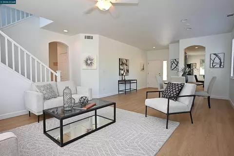 Living - 104 Johnson Ln, Martinez, CA 94553 photo 11 of 11