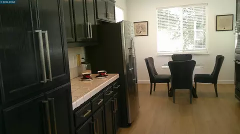 Kitchen - 104 Johnson Ln, Martinez, CA 94553 photo 3 of 10