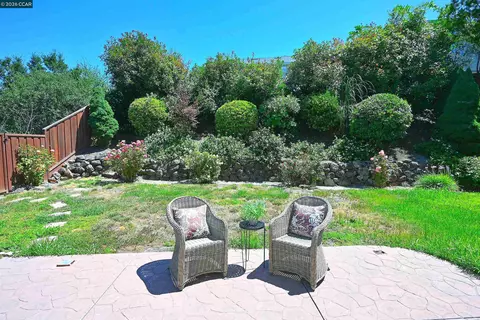 Exterior - 104 Johnson Ln, Martinez, CA 94553 photo 2 of 19