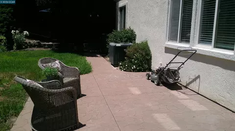 Exterior - 104 Johnson Ln, Martinez, CA 94553 photo 8 of 19