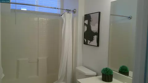 Bath - 104 Johnson Ln, Martinez, CA 94553 photo 8 of 11