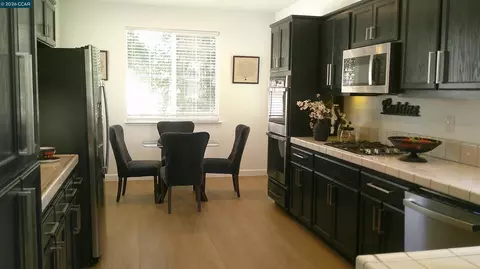 Kitchen - 104 Johnson Ln, Martinez, CA 94553 photo 4 of 10