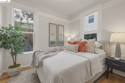 Bedroom - 1324 Burnett St, Berkeley, CA 94702 photo 4 of 6
