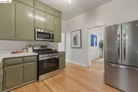 Kitchen - 1324 Burnett St, Berkeley, CA 94702 photo 2 of 3