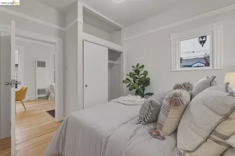 Bedroom - 1324 Burnett St, Berkeley, CA 94702 photo 3 of 6