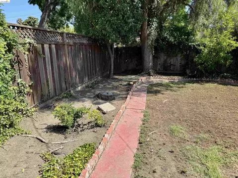 Exterior - 312 Walker Dr, Mountain View, CA 94043 photo 14 of 20