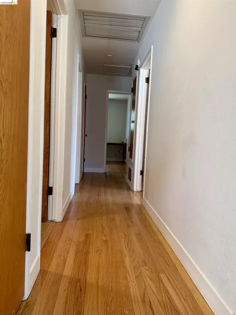 Entry Way - 312 Walker Dr, Mountain View, CA 94043 photo 2 of 3