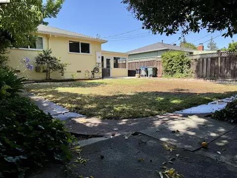 Exterior - 312 Walker Dr, Mountain View, CA 94043 photo 13 of 20