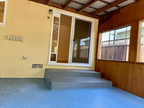 Exterior - 312 Walker Dr, Mountain View, CA 94043 photo 4 of 20