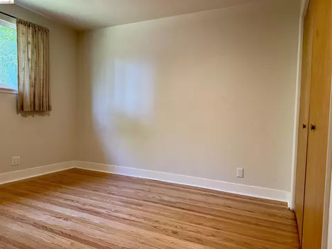 Bedroom - 312 Walker Dr, Mountain View, CA 94043 photo 3 of 3