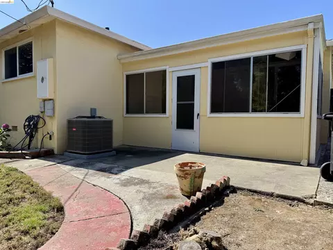 Exterior - 312 Walker Dr, Mountain View, CA 94043 photo 5 of 20