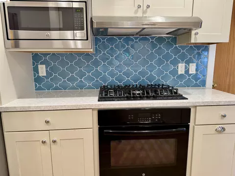 Kitchen - 312 Walker Dr, Mountain View, CA 94043 photo 1 of 5
