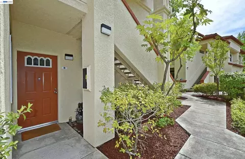 6978 Dublin Meadows St #B, Dublin, CA 94568