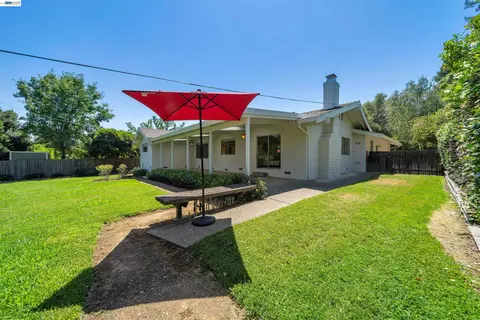 Exterior - 1600 Copenhagen Way, Carmichael, CA 95608 photo 6 of 15