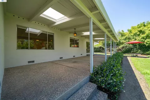 Exterior - 1600 Copenhagen Way, Carmichael, CA 95608 photo 11 of 15