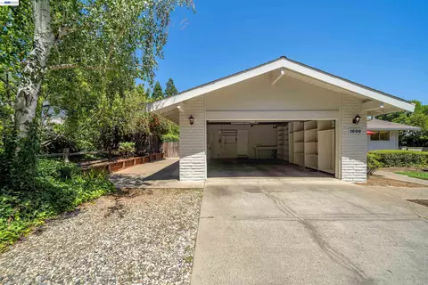 Exterior - 1600 Copenhagen Way, Carmichael, CA 95608 photo 12 of 15