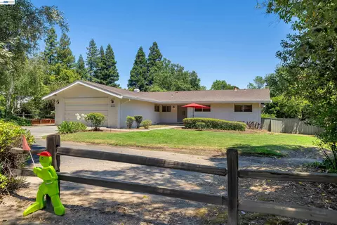 1600 Copenhagen Way, Carmichael, CA 95608