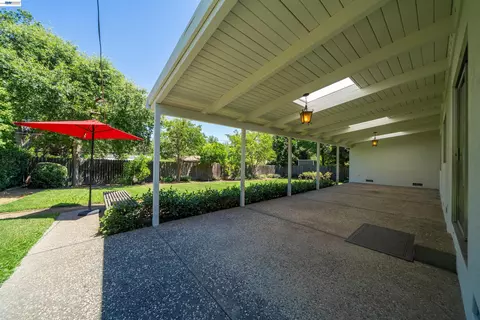 Exterior - 1600 Copenhagen Way, Carmichael, CA 95608 photo 4 of 15