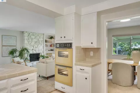 Kitchen - 1600 Copenhagen Way, Carmichael, CA 95608 photo 6 of 6