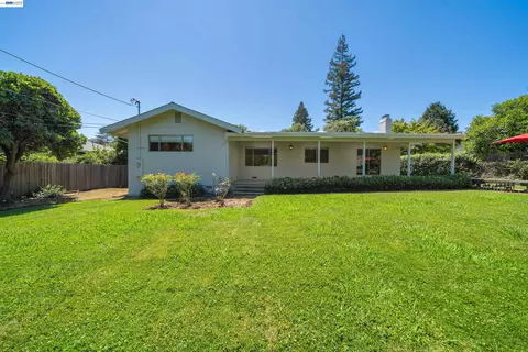 Exterior - 1600 Copenhagen Way, Carmichael, CA 95608 photo 8 of 15