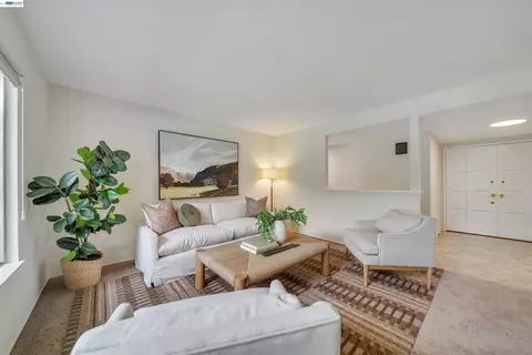 Living - 1600 Copenhagen Way, Carmichael, CA 95608 photo 1 of 8