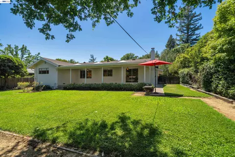 Exterior - 1600 Copenhagen Way, Carmichael, CA 95608 photo 7 of 15