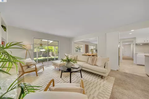 Living - 1600 Copenhagen Way, Carmichael, CA 95608 photo 7 of 8