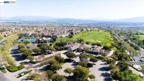 View/Area - 2811 E Sugar Hill Ter, Dublin, CA 94568 photo 7 of 10