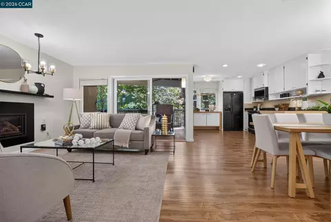 Living - 911 Dewing Ave, Lafayette, CA 94549 photo 2 of 6