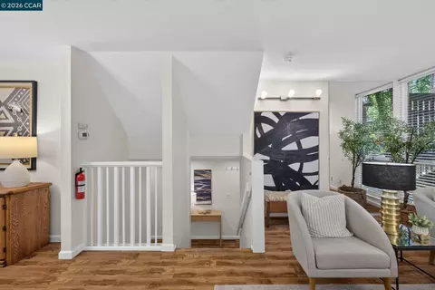 Entry Way - 911 Dewing Ave, Lafayette, CA 94549 photo 1 of 5