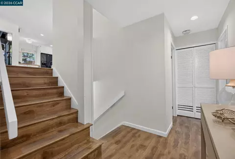 Entry Way - 911 Dewing Ave, Lafayette, CA 94549 photo 3 of 5