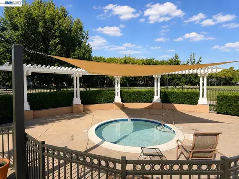 Exterior - 3009 Perry Ln, Tracy, CA 95377 photo 15 of 16