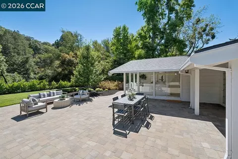Exterior - 3435 Black Hawk Rd, Lafayette, CA 94549 photo 5 of 8