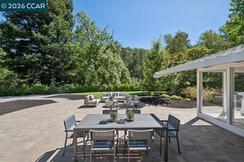 Exterior - 3435 Black Hawk Rd, Lafayette, CA 94549 photo 2 of 8