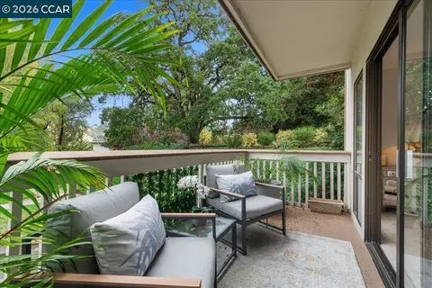 1317 Canyonwood Ct #4, Walnut Creek, CA 94595