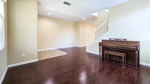 Living - 1899 River Run Dr, Linda, CA 95901 photo 1 of 4