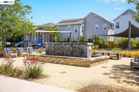 Exterior - 8315 Bluff Way, Newark, CA 94560 photo 13 of 14