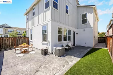 Exterior - 8315 Bluff Way, Newark, CA 94560 photo 7 of 14