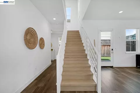 Entry Way - 8315 Bluff Way, Newark, CA 94560 photo 5 of 11