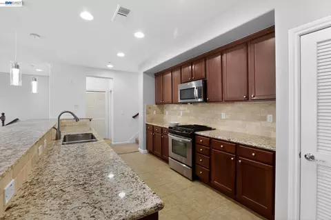 4763 Perugia St, Dublin, CA 94568 photo 9